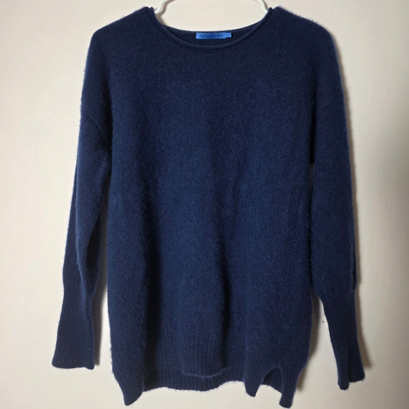 J. McLaughlin Sweaters - J. McLaughlin 100% Cashmere Sweater Women’s Medium Navy Crewneck Soft Classic